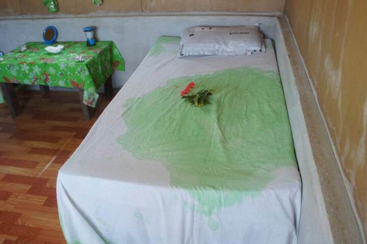 Room 8 of 13