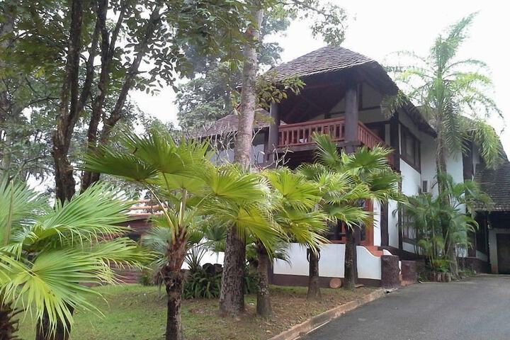 Hotel Entry