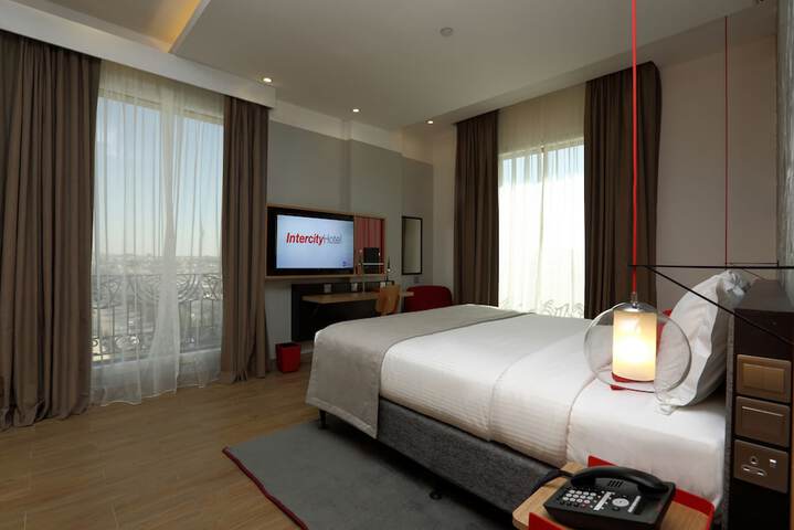 Room 17 of 195