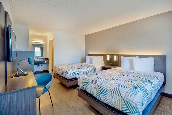 Double Bed Accessible (13 of 18)