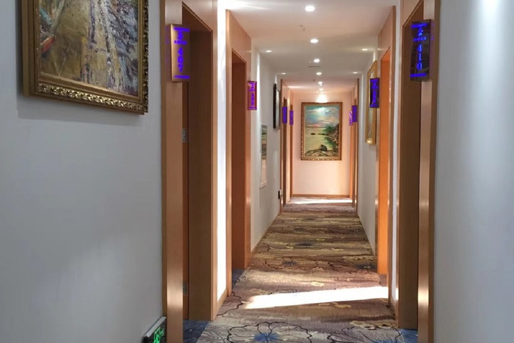 Hotel Interior 6 of 13