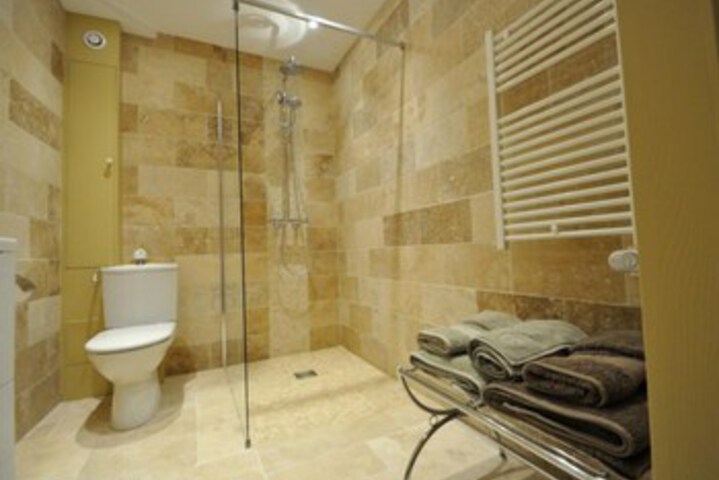 Room 12 of 53