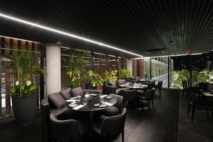 Dining 59 of 72