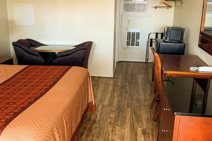 Room 34 of 58