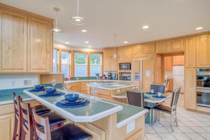 Anchors Aweigh Rockaway Home in Rockaway Beach, OR