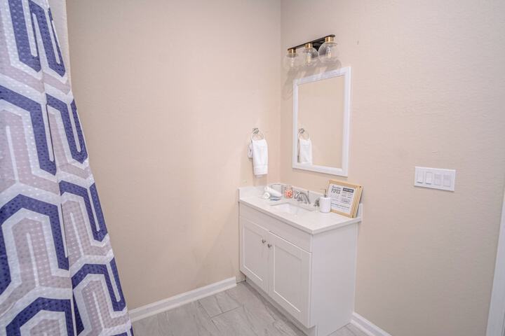 Room 18 of 34