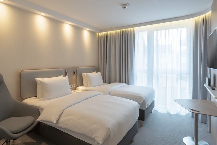 Room 18 of 42