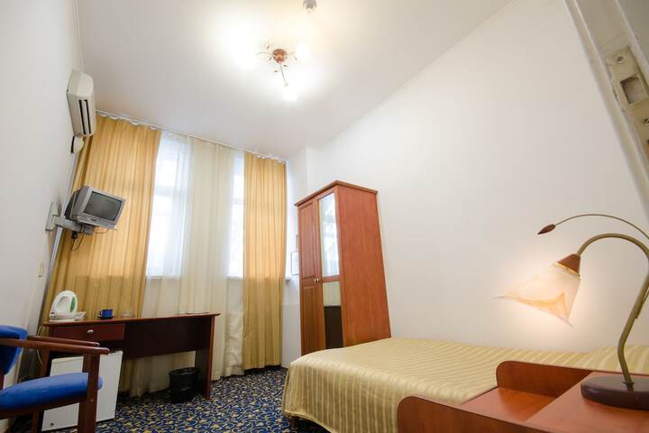 Room 9 of 60