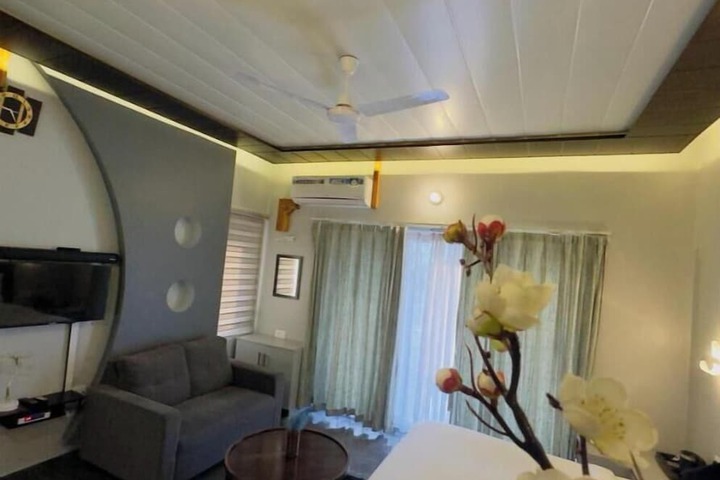 Room 3 of 11