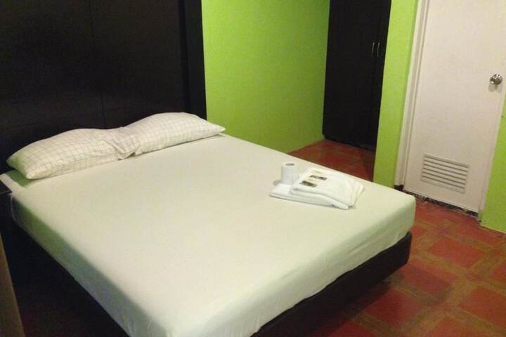 Room 4 of 37