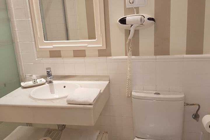 Bathroom Interior Photo