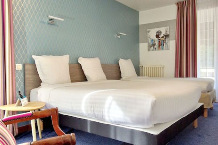 Room 18 of 30