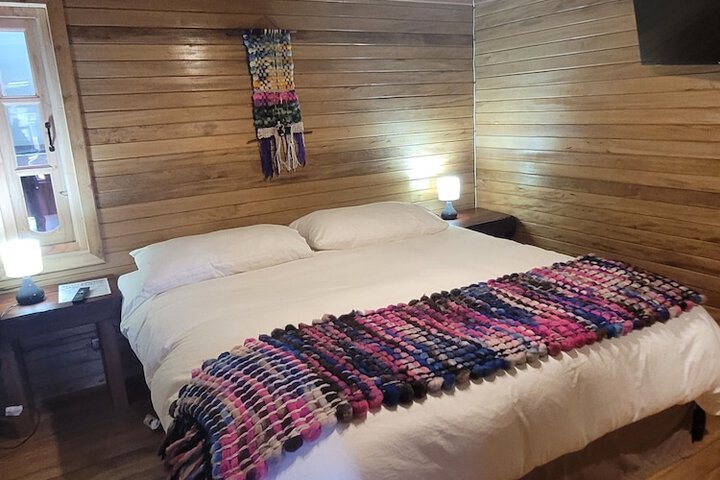 Room 2 of 16