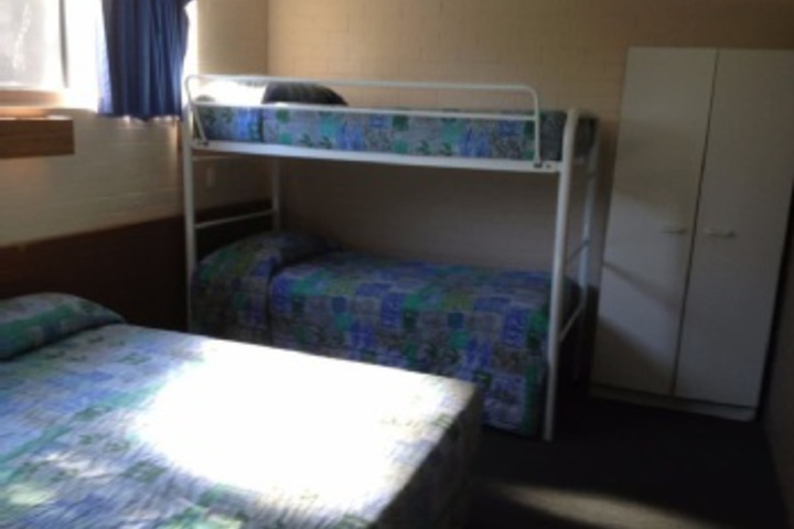Room 34 of 144