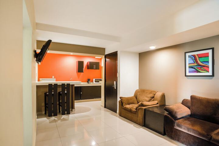 Room 4 of 13