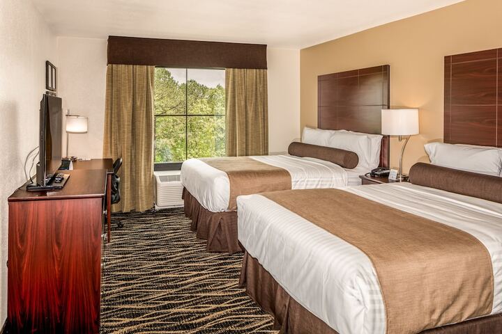2 Queen Guest Room (4 of 9)