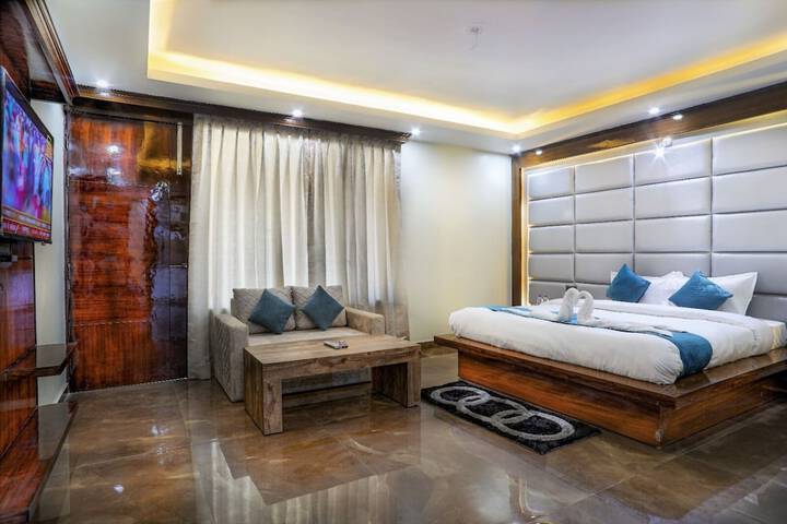 Room 5 of 21