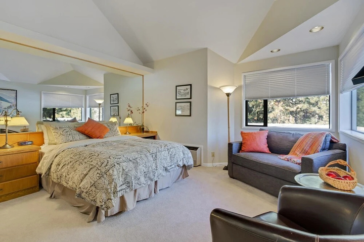 Room 5 of 15