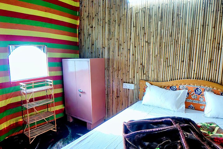 Room 5 of 14
