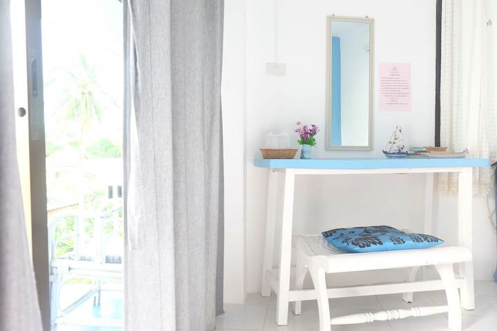 Room 12 of 21