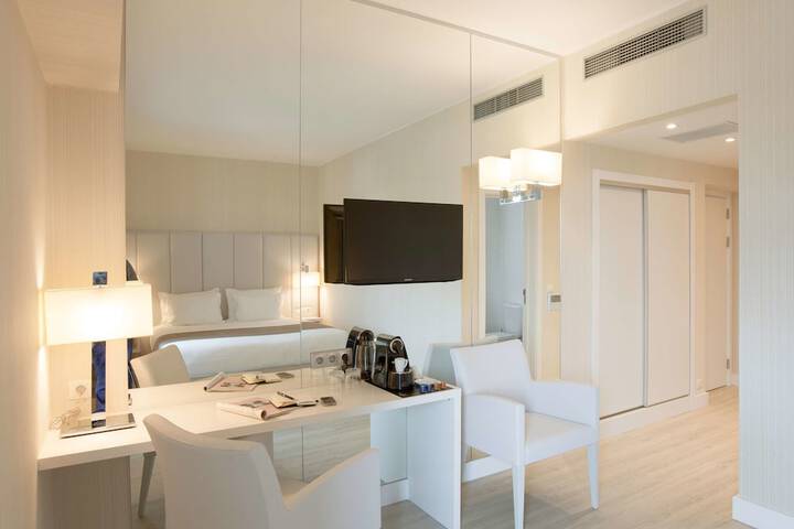 Room 17 of 73