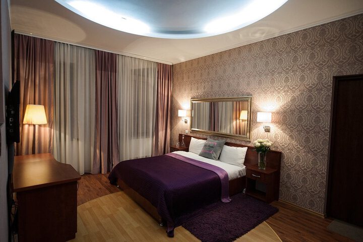 Room 13 of 38