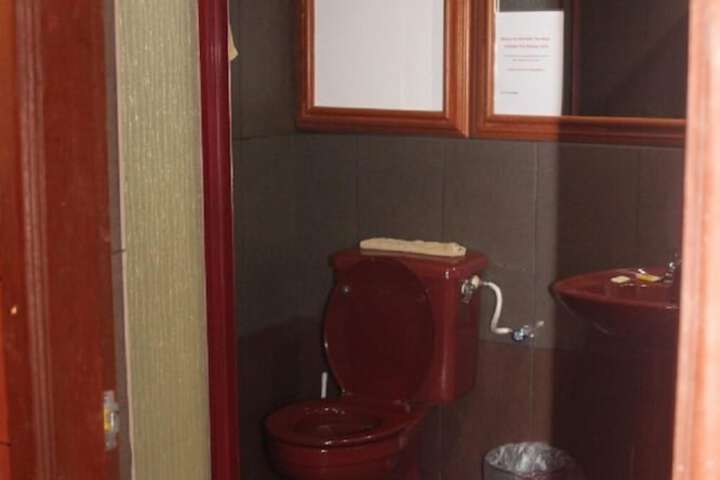 Room 11 of 25
