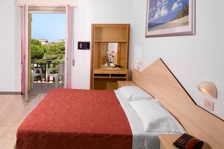 Room 10 of 58