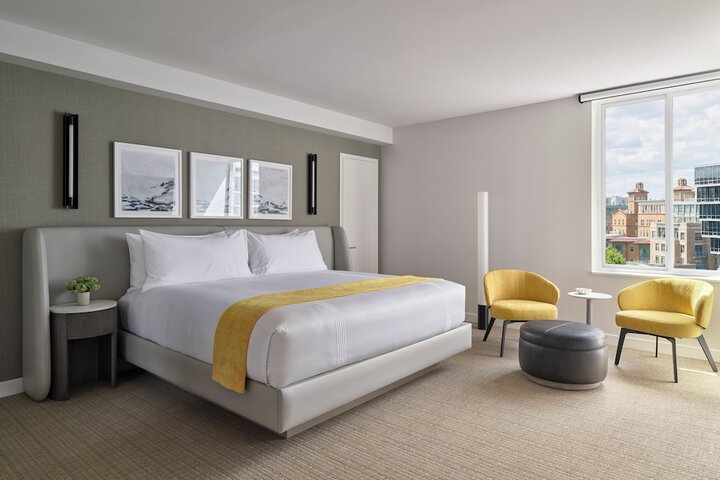 Room 17 of 44