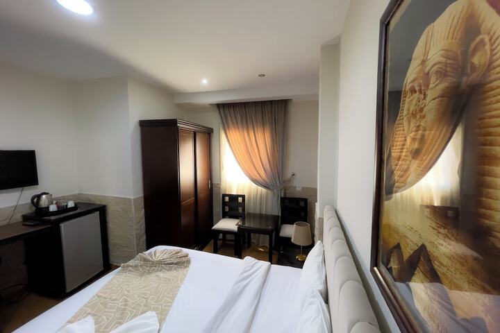 Room 174 of 340