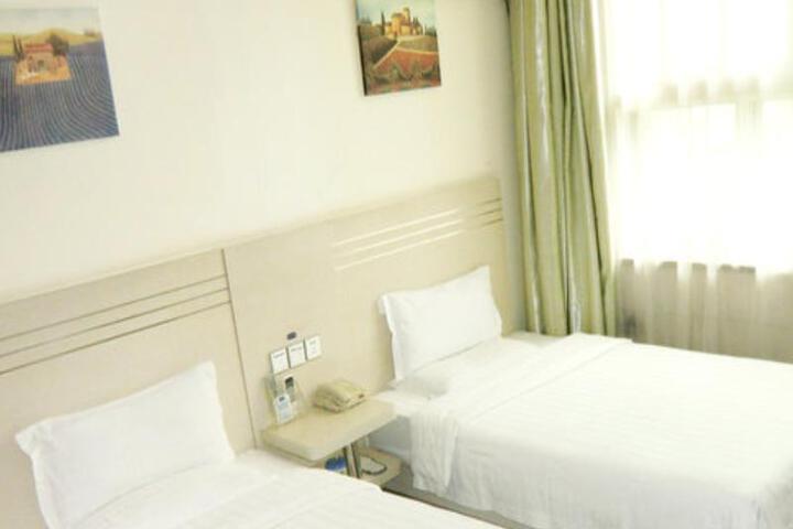 Room 3 of 13