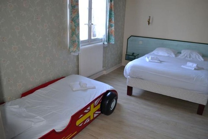 Room 17 of 31