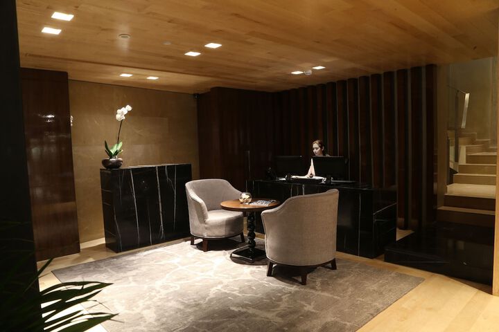 Concierge desk