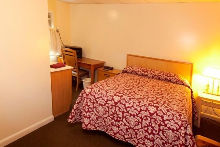 Room 5 of 17