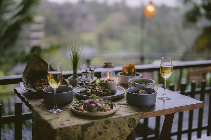 Dining 64 of 74