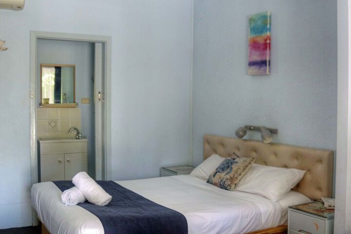 Room 12 of 22