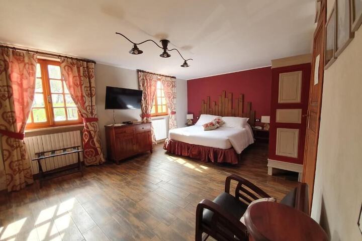 Room 6 of 34