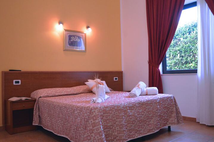 Room 12 of 31