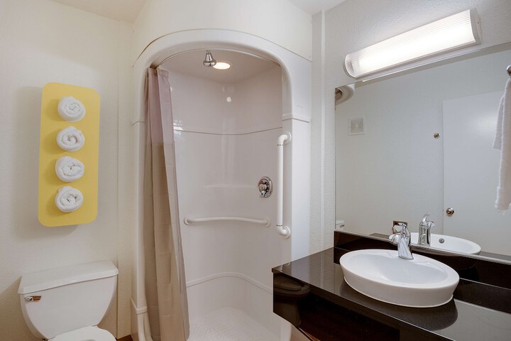 Room 15 of 24