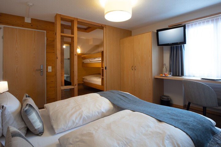 Room 26 of 83