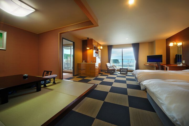 Room 9 of 35