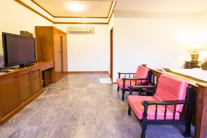 Room 18 of 112