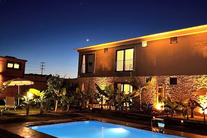 Aden Garden Otel in Cesme
