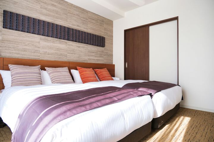 Room 10 of 47