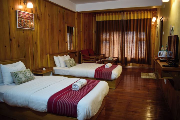 Room 7 of 18