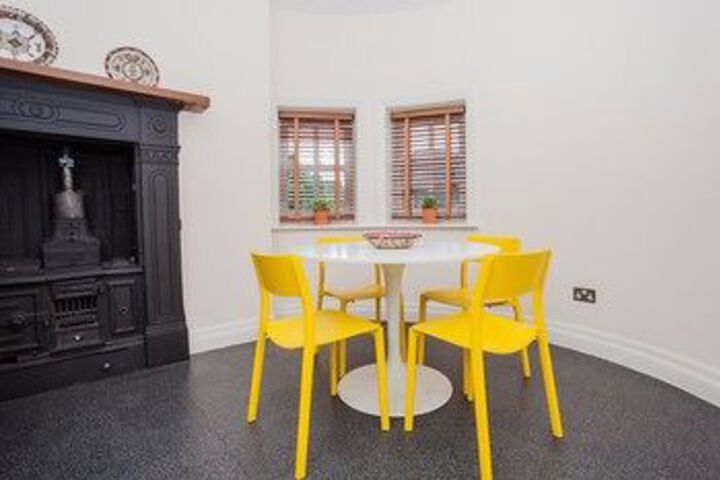 Room 15 of 26