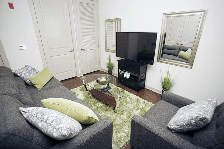 Photo of 1505 Demonbreun by Sitsquare Suites