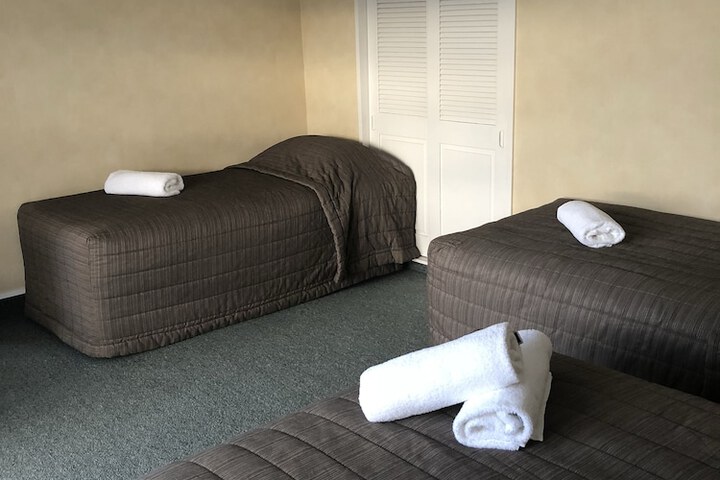Room 9 of 44