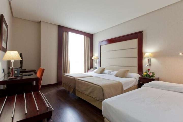 Room 12 of 40