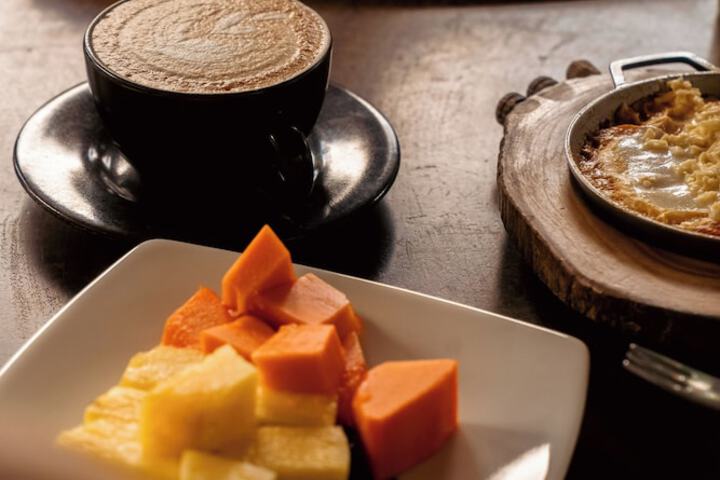 Breakfast/Coffee Service 26 of 34